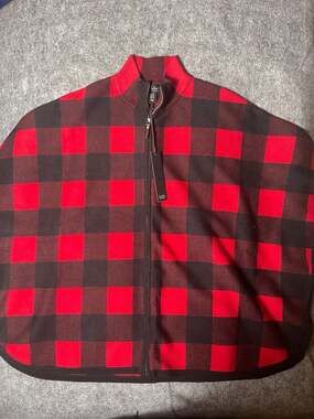 Nicole Miller Red and Black Buffalo Plaid Full-Zip Poncho Cape L/XL